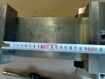 Špičkový CNC svěrák CHICK ONE LOCK - téměř nový - 10