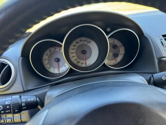 Mazda 3 - 10