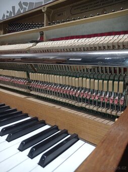 Piano, pianino, klavír Petrof - 10