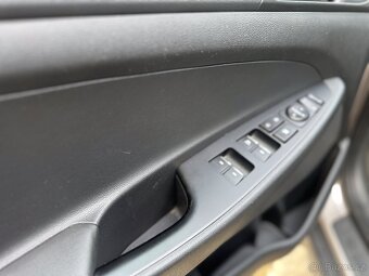 Hyundai Tucson TLE 2.0 CRDi 4x4 Premium manuál - 10