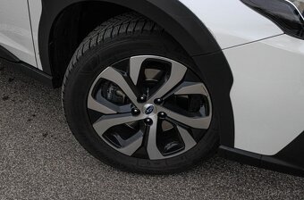 Subaru Outback 2.5i ES Premium AWD Lineartronic - 10