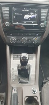 Škoda octavia scout 2.0 TDI 135KW DSG - 10