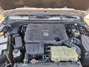 Nissan Navara 3.0 V6 automat - 10