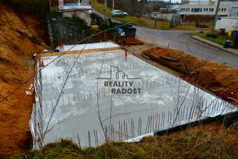 Prodej stavebního pozemku 344m2 se stav.pov. v Hodonicích, n - 10