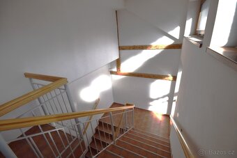 Pronájem podkrovního bytu na lukrativním místě v Jeseníku. - 10