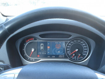 Ford Mondeo 1.8 TDCi Ghia - 10