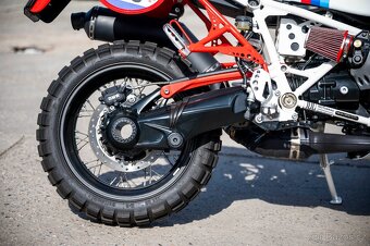 BMW R nineT GASTON RAHIER TRIBUTE - 10