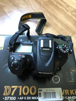 Prodam zrcadlovku Nikon D7100 s příslušenstvím - 10