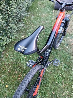 Celoodpružené enduro kolo Commencal - 10