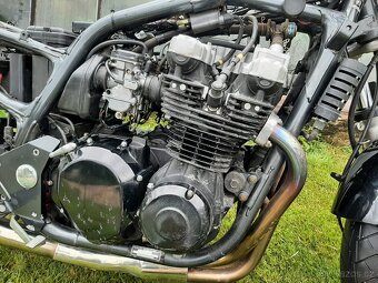 Kawasaki ZR 750 S - 10