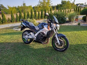 Suzuki GSR 600 - 10