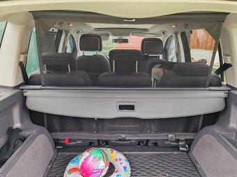 VW Touran , rok 2015 - 10