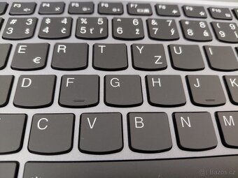 Prodám notebook Lenovo LOQ-JAKO NOVÝ, JEŠTĚ V ZÁRUCE - 10
