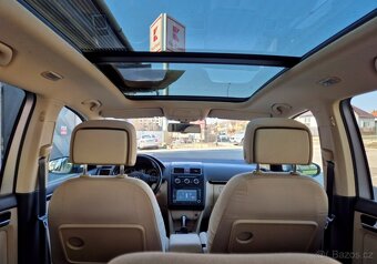 Volkswagen Touran 2.0TDI DSG / 7 MÍSTNÍ VERZE - 10