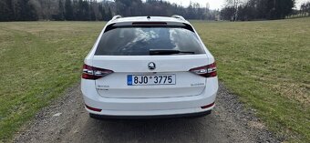 Škoda Superb 2.0 TDi, 110 kw - 10