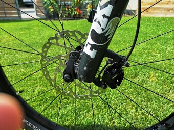 Celoodpružené kolo Specialized StumpJumper - 10