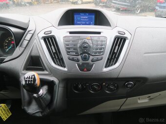 Ford Tourneo Custom 2.2 TDCi LONG L2 TITANIUM 8-MÍST CZ - 10