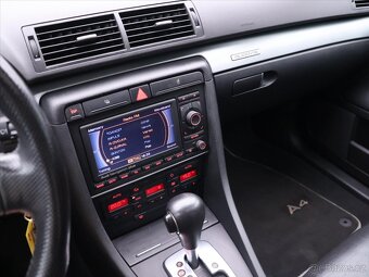Audi A4 3,0 TDi Quattro Automat Kůže (2005) - 10