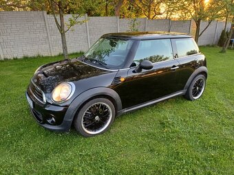 Prodám Mini One, typ 2011,motor 1,6 benzin 55kW - 10
