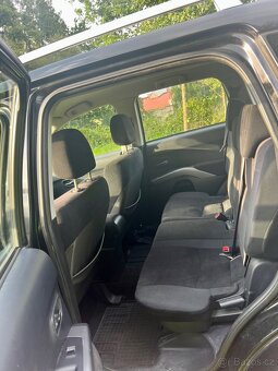 Mitsubishi Outlander 2.4 benzín - 10