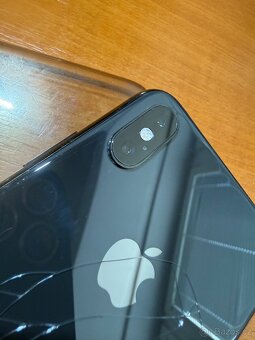 Apple iPhone Xs 64GB - 10