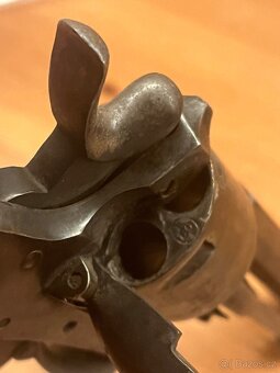 Historický revolver 320 - 10