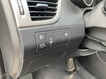 Hyundai I30 1.6CRDi , 81 kW nafta, 2013 - 10