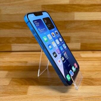 iPhone 13 128GB, modrý (12 měsíců záruka) - 10