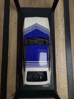 Minichamps 1:18 Ford - 10