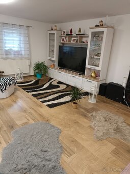 Prodej dvougeneračního rodinného domu - 10