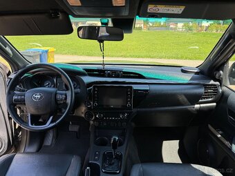TOYOTA HILUX INVICIBLE 2,8, CZ, ZARUKA,DPH - 10
