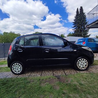 Hyundai í10 ,1,1 benzín 49 kw - 10