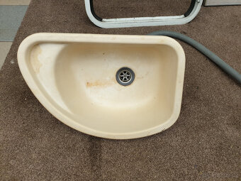 Výprodej karavanových dílů - 10