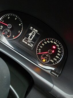 VW TOURAN 2.0TDI 125KW - 10