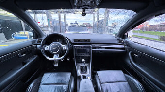 Vůz na náhradní díly Audi RS4 B7 8E sedan 2007 BNS JMH LZ5F - 10
