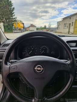 Opel Astra Hatchback 1.4 16V - 10