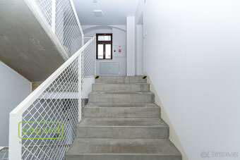 Pronájem bytu 2+kk, 55m2, s parkovacím stáním v novostavbě v - 10