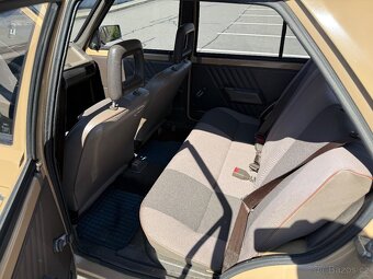 ŠKODA FAVORIT 135L rok 1990 - 1.majitel - Garážováno - STAV - 10