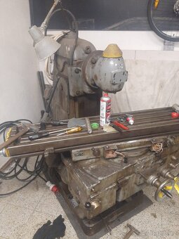 Frézka FU-2 korejská + bohaté prislusenstvi - 10