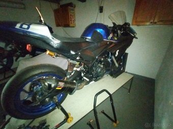 Yamaha R3 - 10