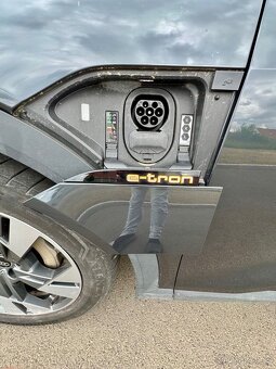 Audi E-Tron coupe - 10