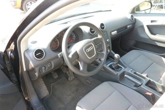 Audi A 3 1.6i Sportback - 10