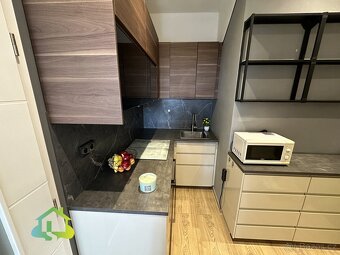 Pronájem bytu 2+kk  38 m², ulice Holandská,  Praha-Vršovice. - 10