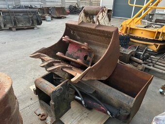 kolesovy bager Takeuchi TB70W - 10