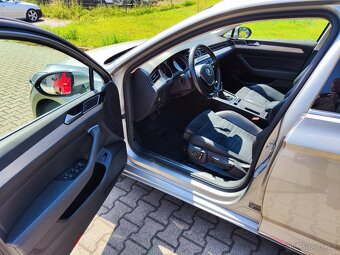 PASSAT VAR. Highline 2.0 TDI 110 kW 6DSG,ČR,Full LED,2x Kola - 10