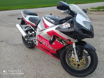 Suzuki GSX-R 750 K1 - 10