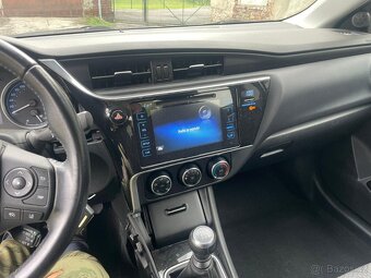Toyota Corolla 1.6i 97kw, r.2019, klima, 1. majitel - 10