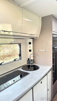 Pronájem - Obytný vůz s alkovnou - 10