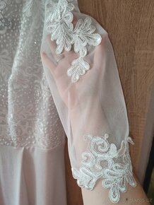 Svatební i plesové šaty - 10