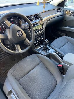 Škoda Superb - 10